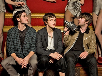 Escucha lo nuevo de Friendly Fires