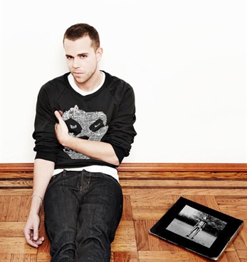 Anthony Gonzalez de M83 trabaja con The Killers