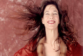 Jane Birkin, gira en marzo