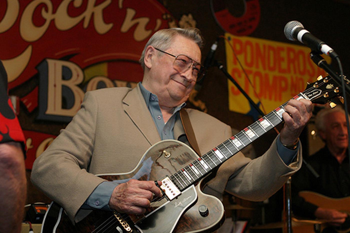 Muere Scotty Moore, las seis cuerdas tras Elvis Presley